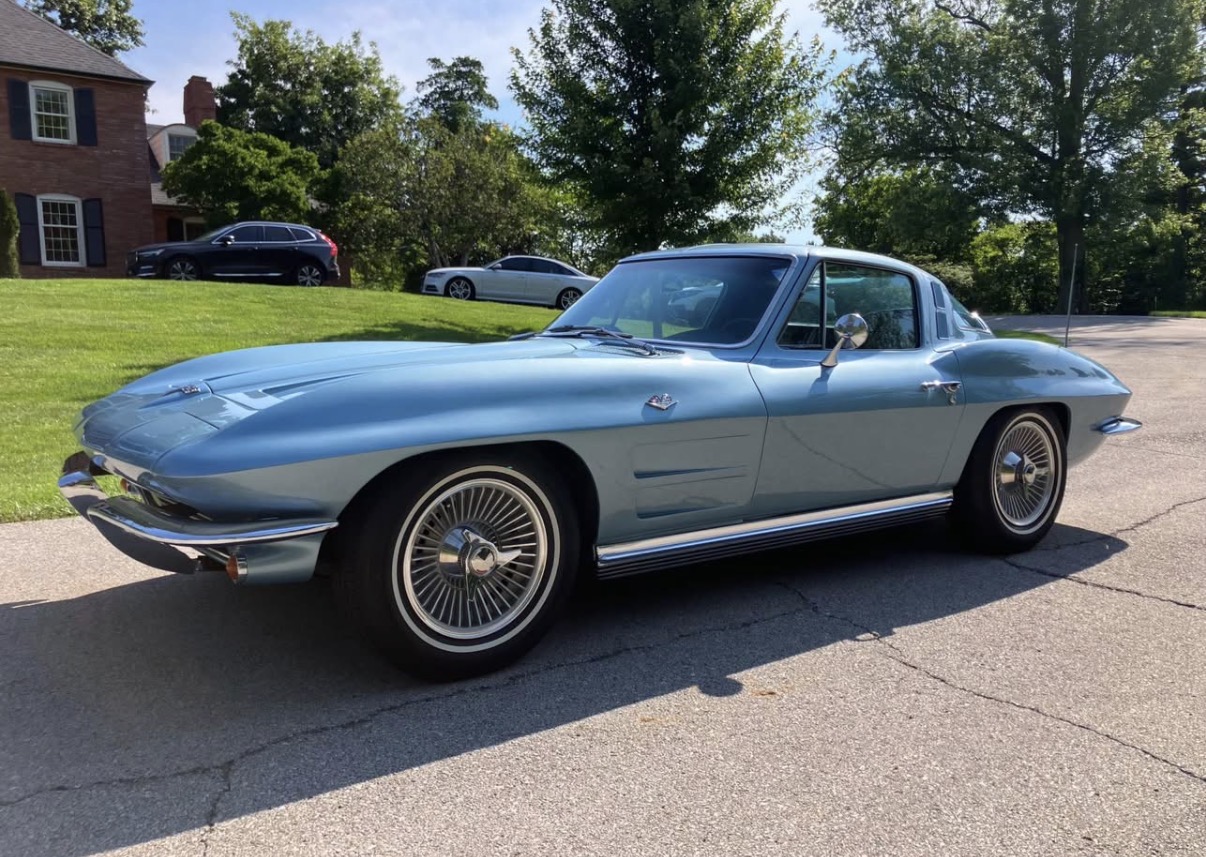 Chevrolet corvette C2