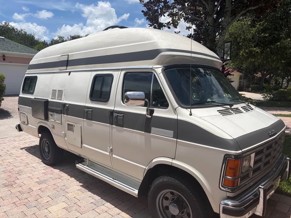 Dodge xplorer camper van 1988 PERMIS B