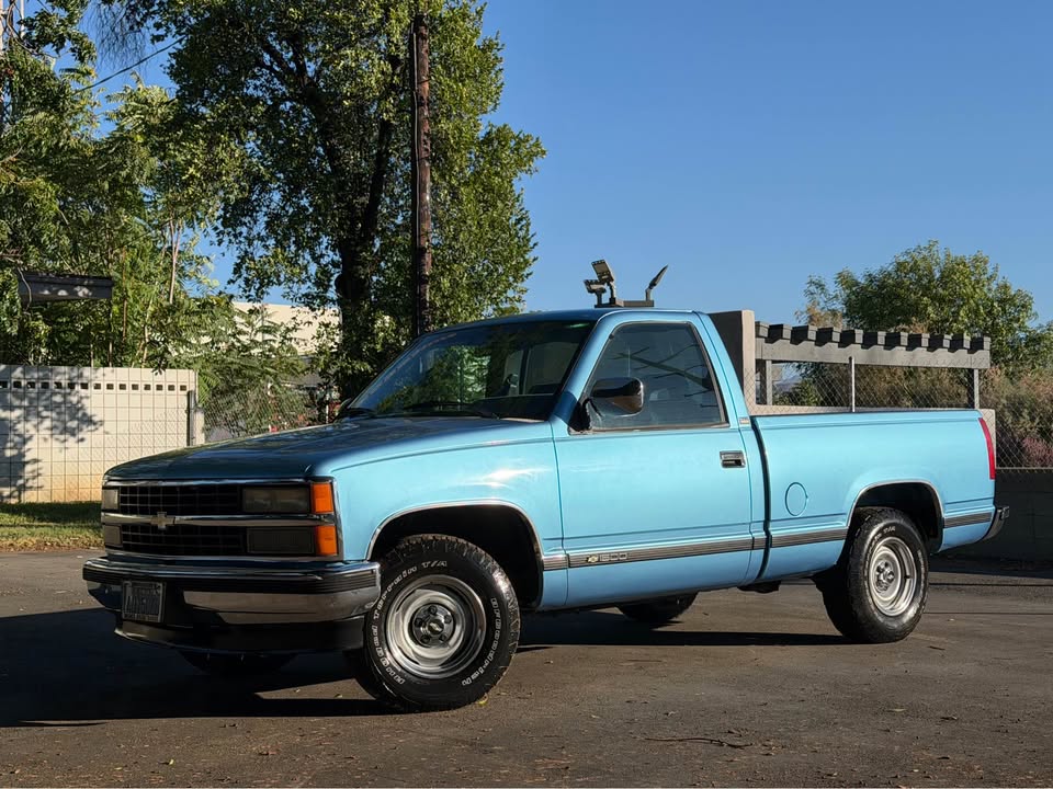 Chevrolet C1500 Silverado Short BED