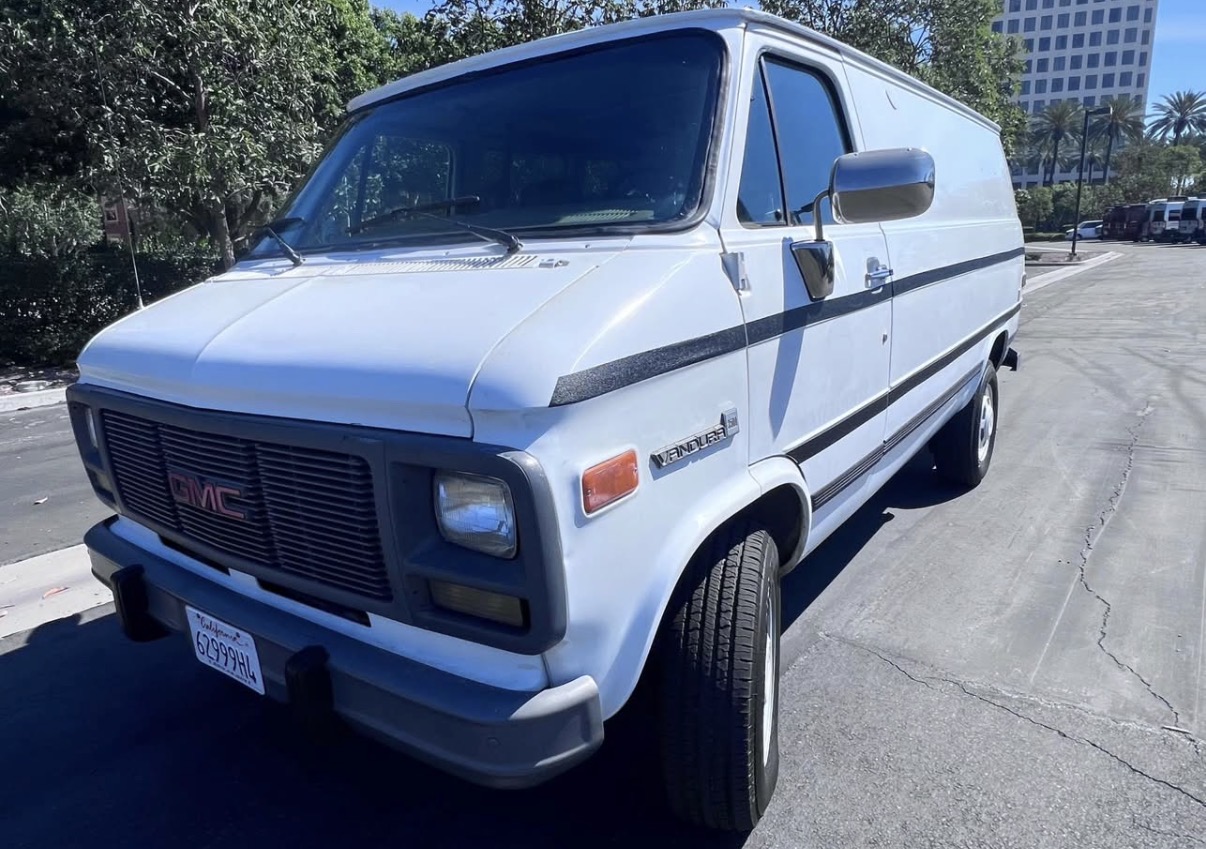 GMC VANDURA 3500 cargo