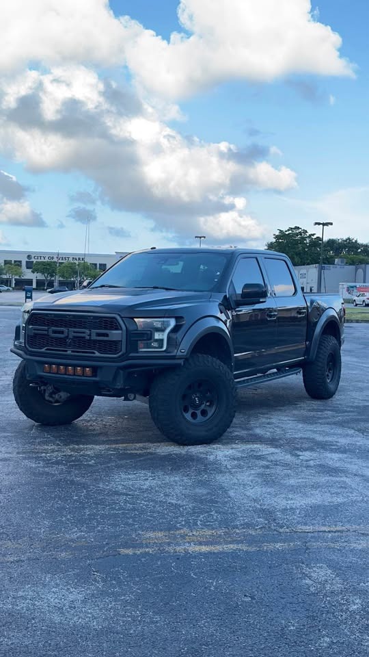 Ford F-150 Raptor SuperCab 2017