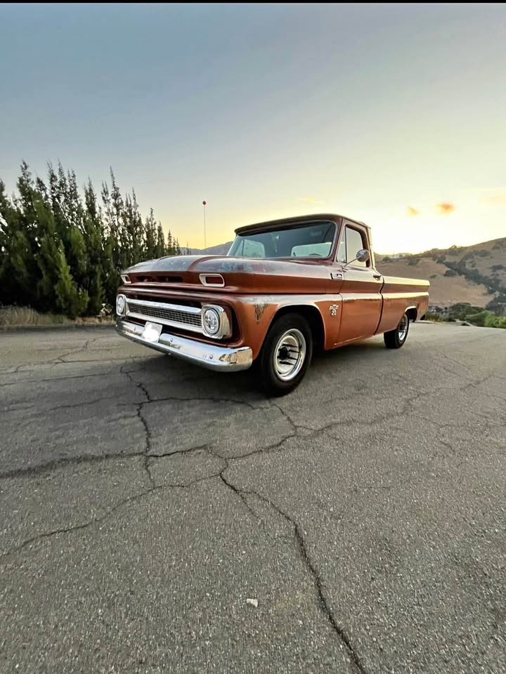 Chevrolet C20 1965 – V8 SBC 350 / Edelbrock – Boîte Auto