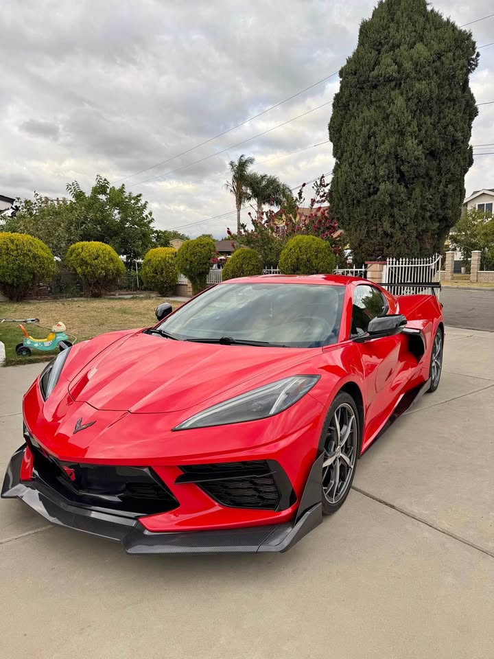 Chevrolet Corvette C8 Stingray 1LT 2021 – V8 6.2L LT2