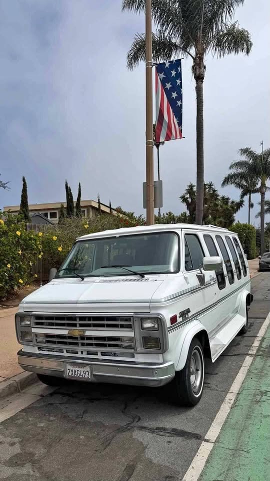 Chevrolet Chevy Van G20 1991